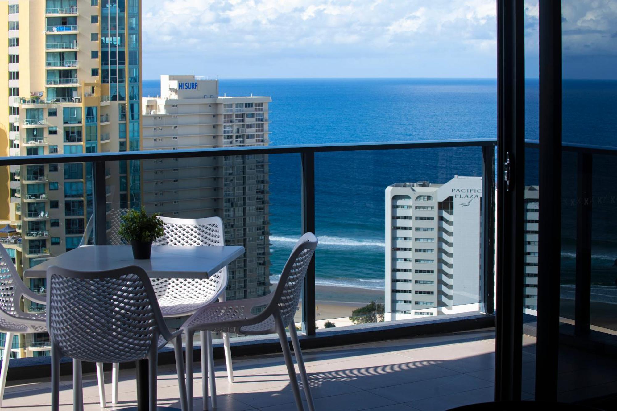 Ruby - Self Contained, Privately Managed * Gold Coast